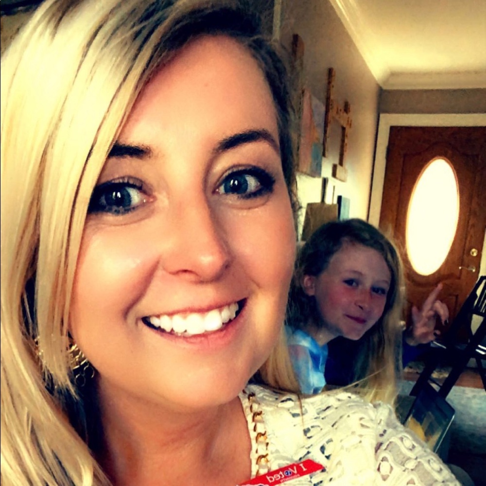 Meet your Posher, Brittnie